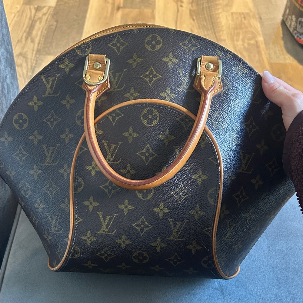 Louis Vuitton bag